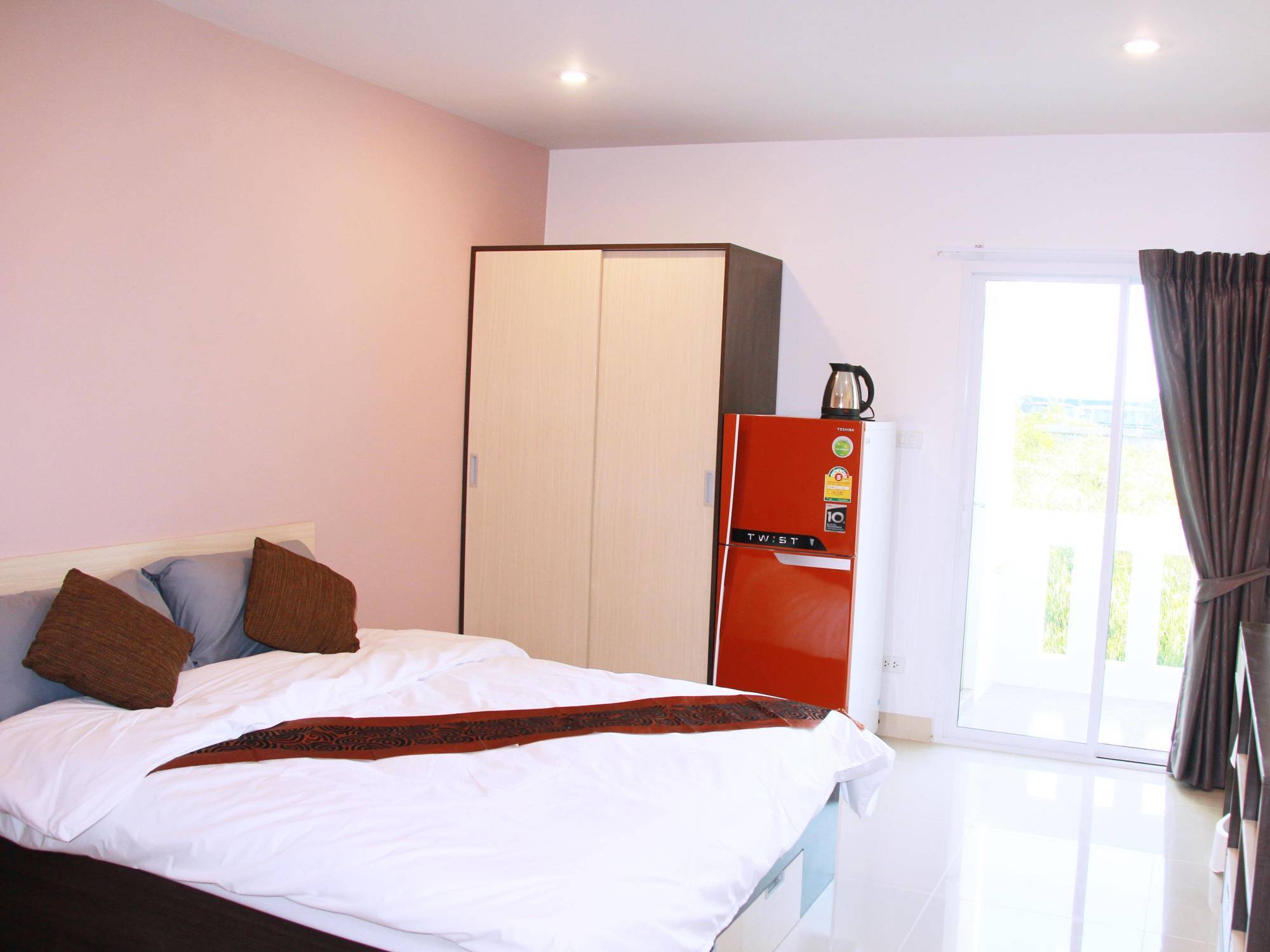At Ease Hotel Suvarnabhumi Bang Phli Dış mekan fotoğraf