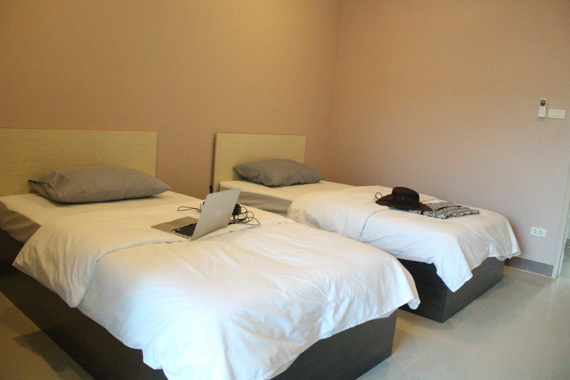 At Ease Hotel Suvarnabhumi Bang Phli Dış mekan fotoğraf