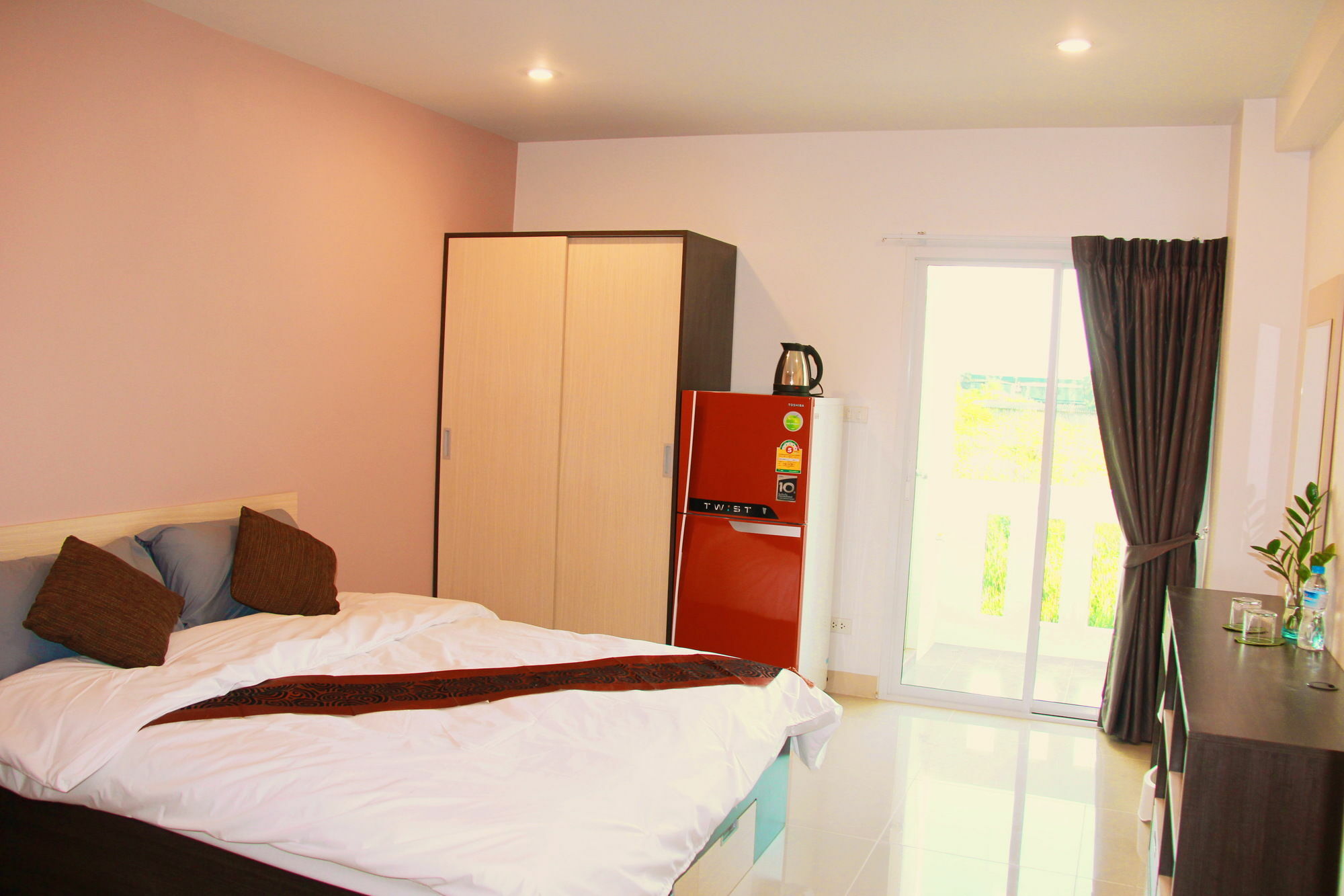 At Ease Hotel Suvarnabhumi Bang Phli Dış mekan fotoğraf